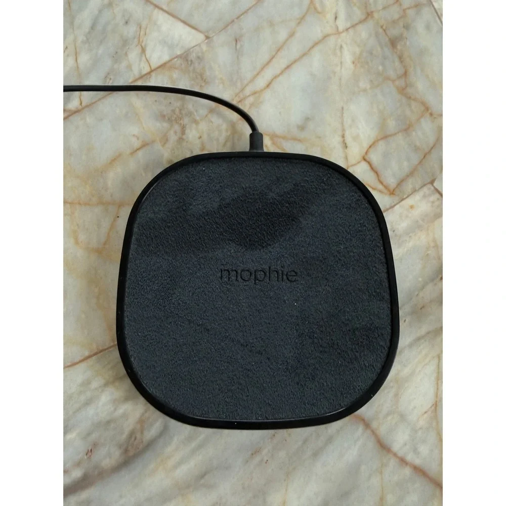 Mophie Wireless Charging Pad Black Fabric Qi Enabled Charger with Power Adapter